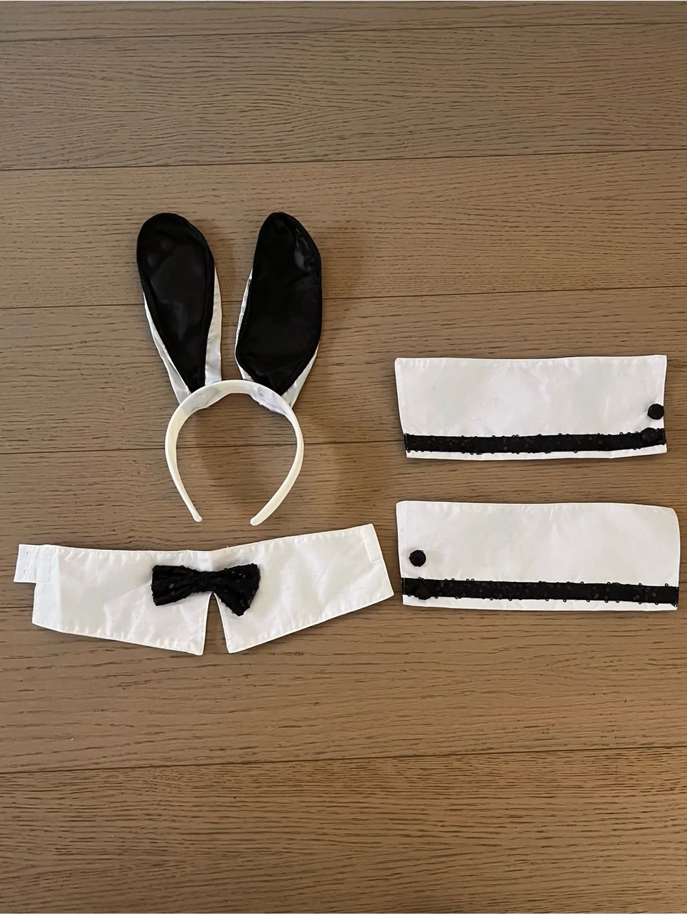 Starline Party Bunny Costume - Full sets
